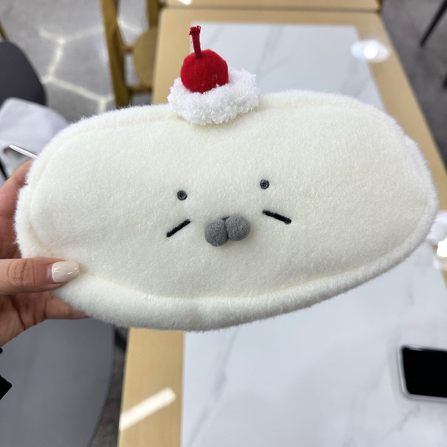【勉強中も癒やされる♡】ころころアザラシのペンケース