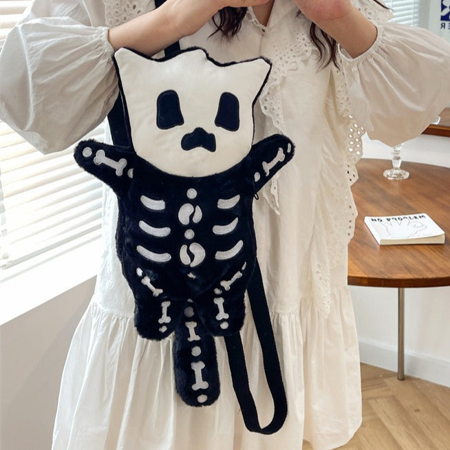 スカルリュック｜ブラックでクールなぬいぐるみ風バッグ