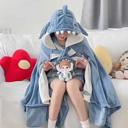 サメ着ぐるみブランケット｜学生＆オフィス向けふわもこ連帽マント