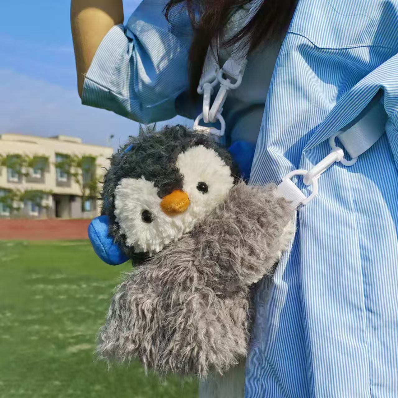 ヘッドフォンペンギンリュック｜ぬいぐるみ風でふわもこ可愛い