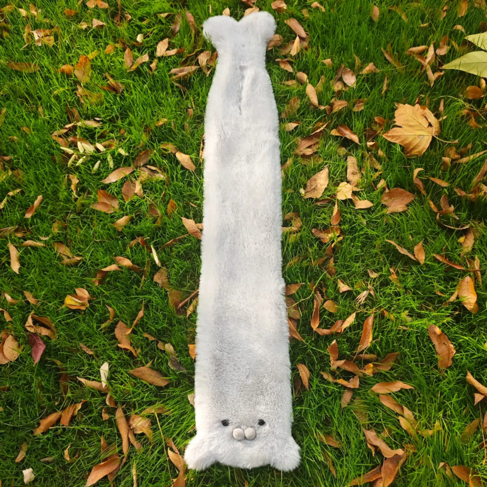 冬のコーデを彩るアザラシが可愛いもこもこボリュームマフラー